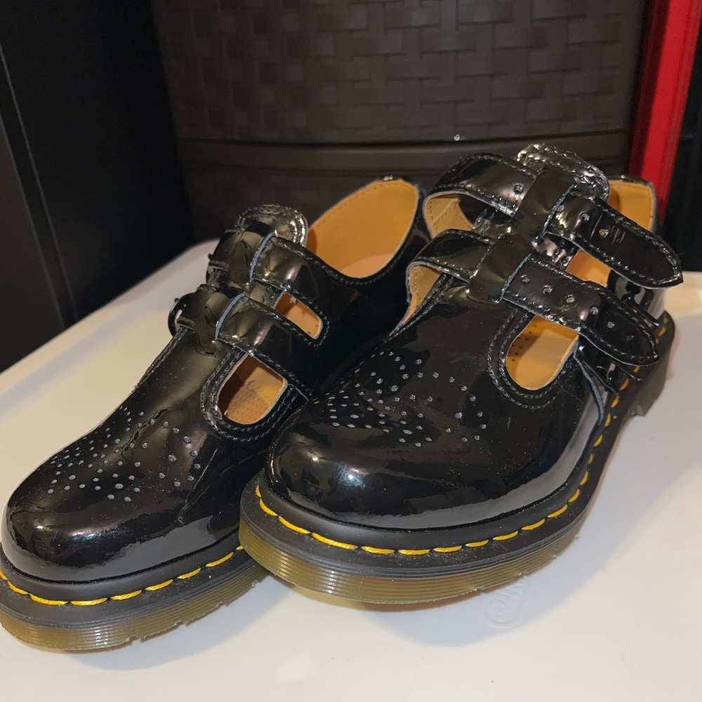 Women's Black Patent Mary-jane Oxfords